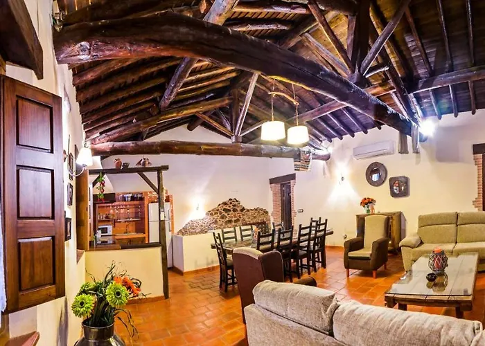 \'El Charcon\' Casa Con Piscina Compartida