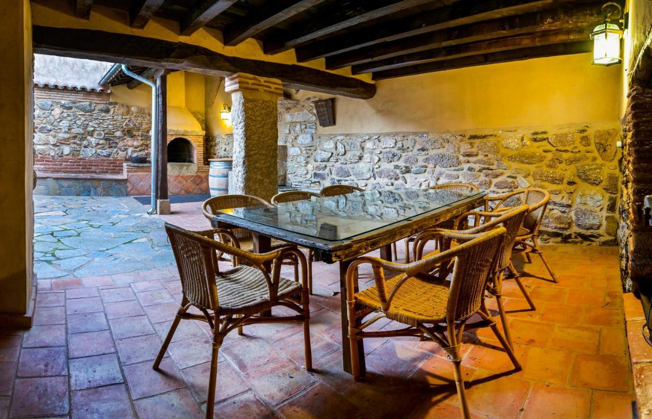 'el Charcon' Casa Con Piscina Compartida *