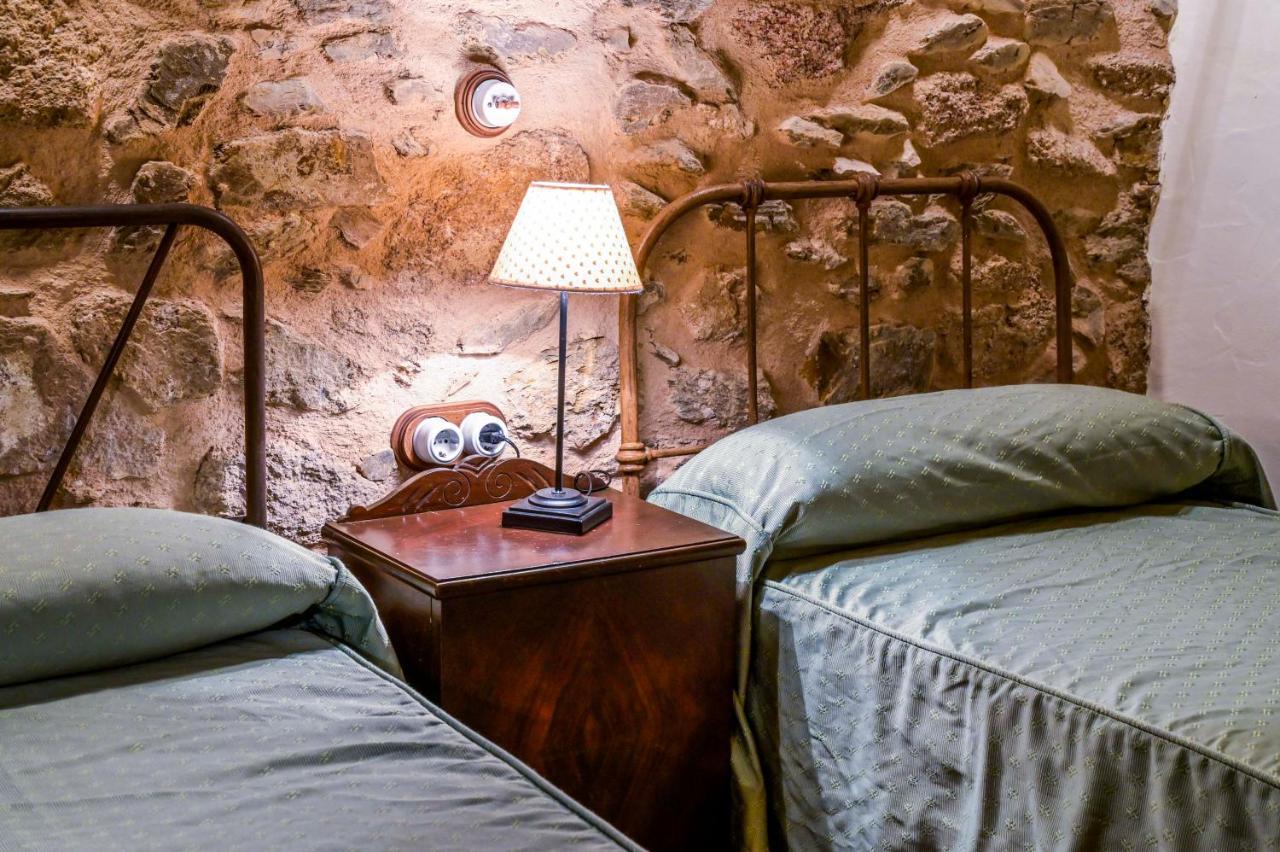 'el Charcon' Casa Con Piscina Compartida *