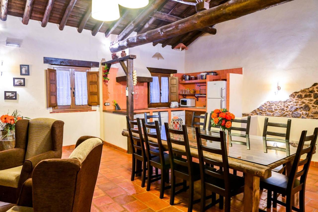 Apartment 'el Charcon' Casa Con Piscina Compartida