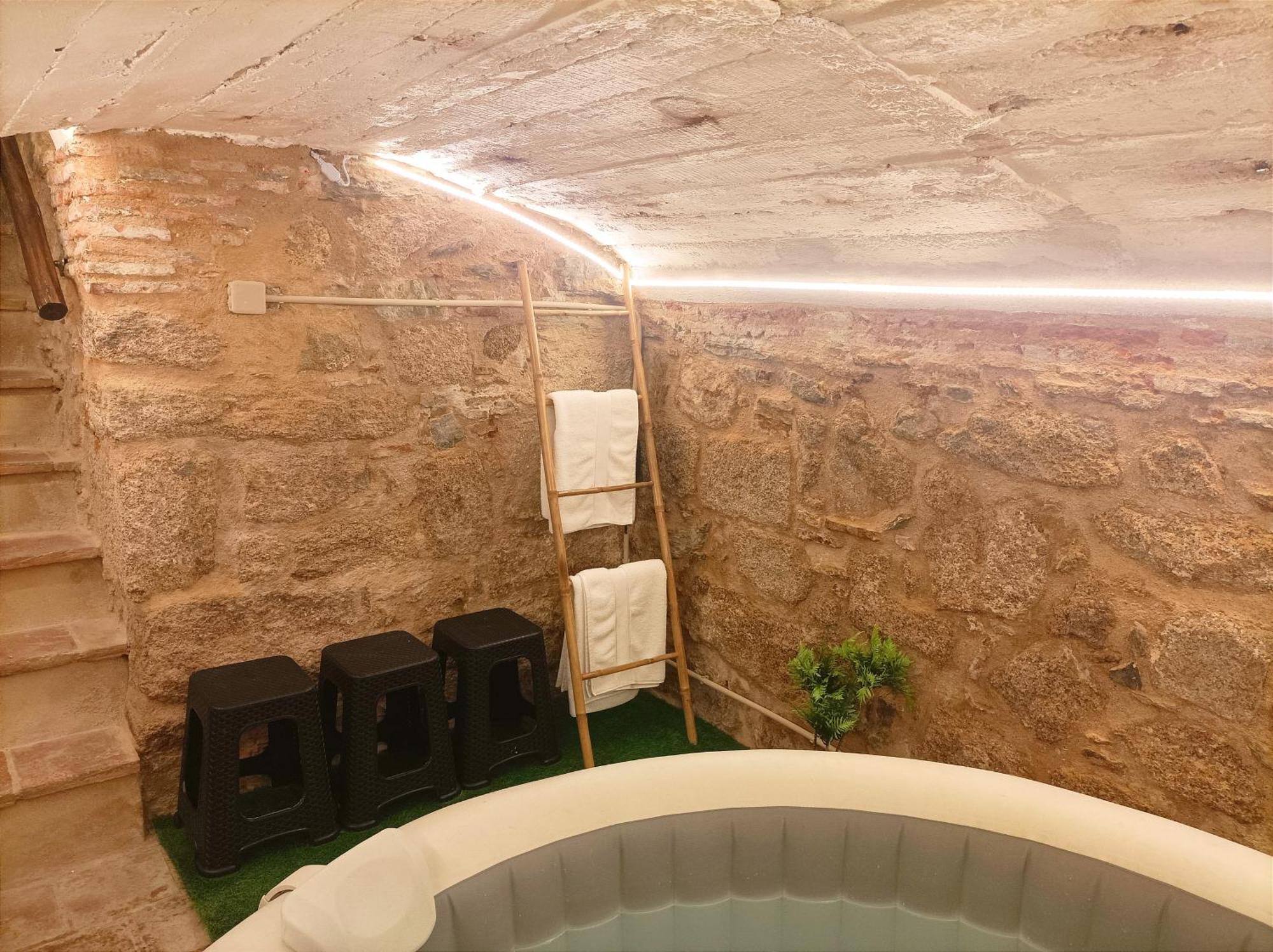 'el Charcon' Casa Con Piscina Compartida *